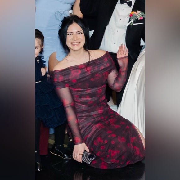 A&F Off-Shoulder Red and Black Long Sleeve Dress - Picture 7 of 7